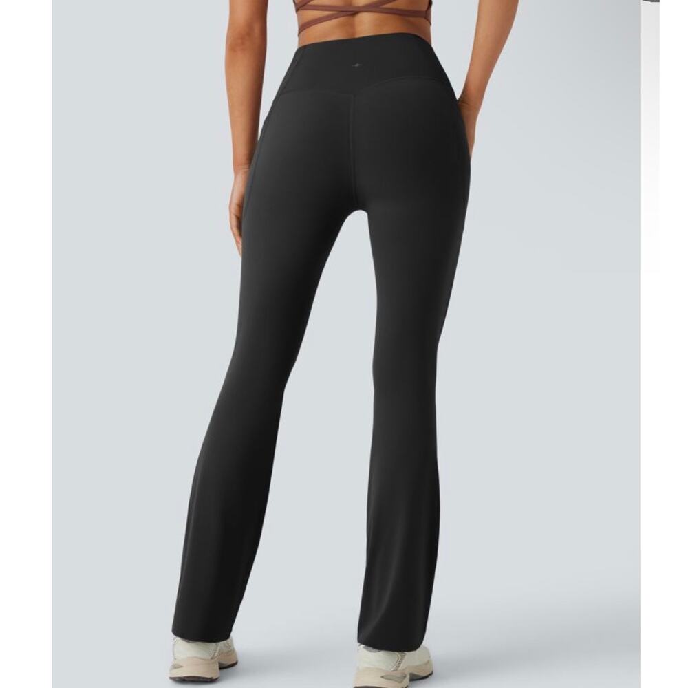 Halara UltraSculpt High Waisted Tummy Control Pocket Yoga Bootcut M XTall - Picture 2 of 4